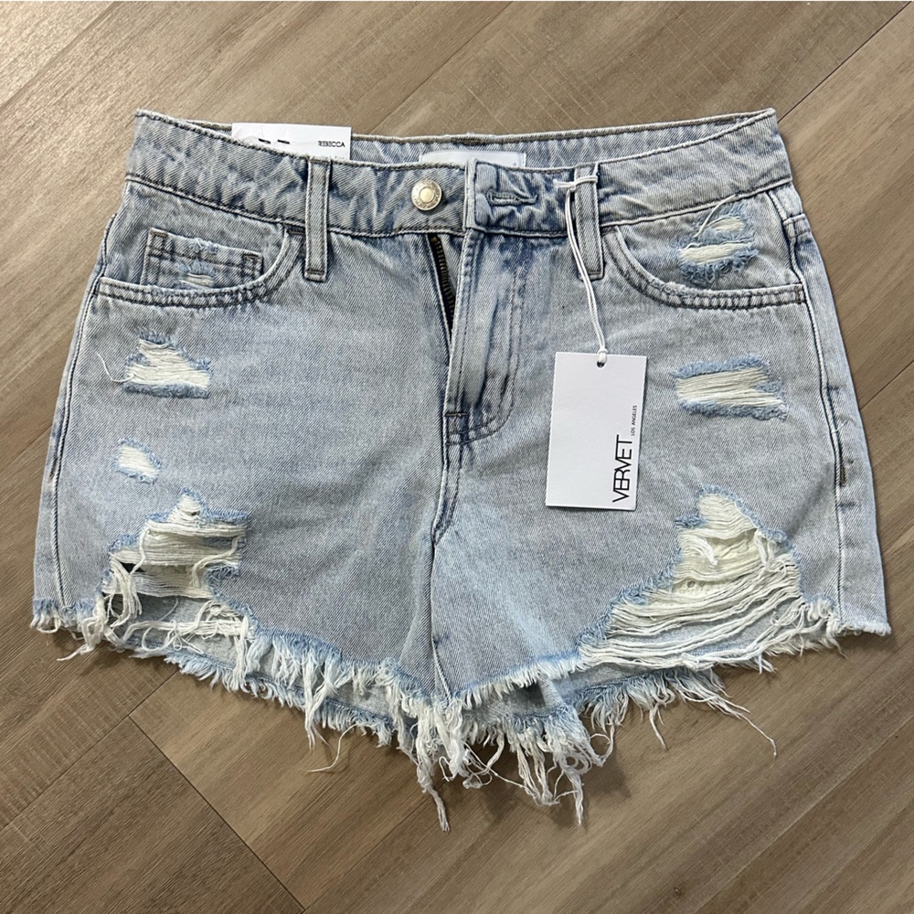 Rebecca shorts from Vervet. High rise distressed.